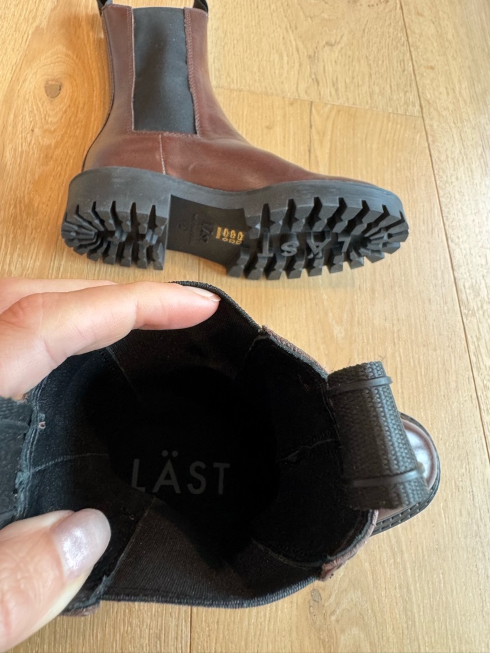 LAST Brand Brown Leather Chelsea Lug Boots - Never Worn - Picture 3 of 4